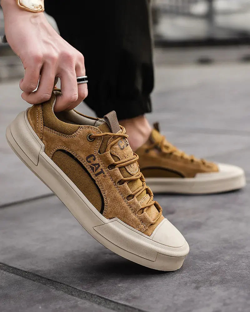 Sneakers en cuir CAT®